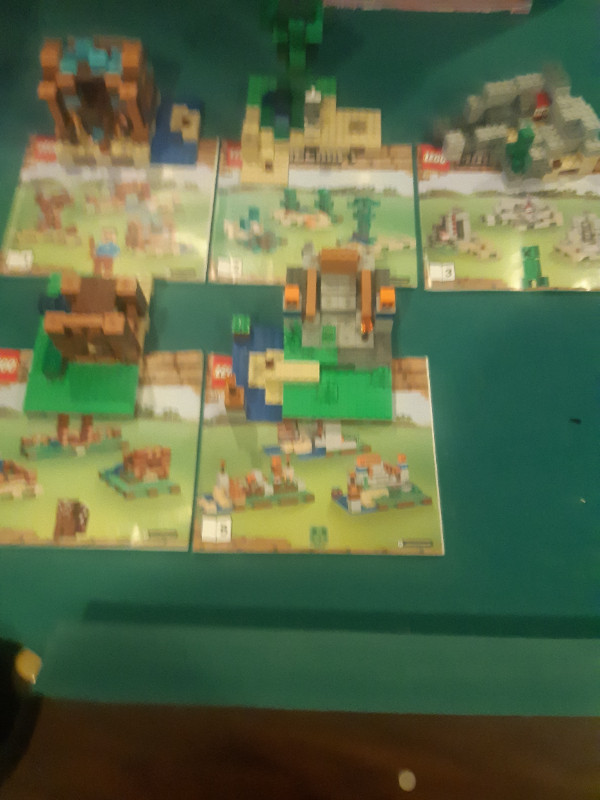 Lot de lego minecraft dans Jouets et jeux  à Ouest de l’Île