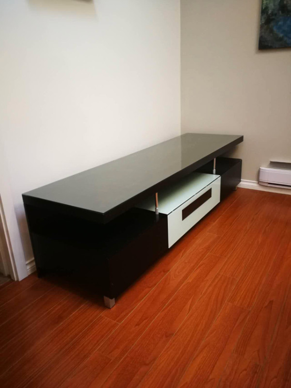 Entertainment centre bench good for 85" TV in TV Tables & Entertainment Units in Tricities/Pitt/Maple