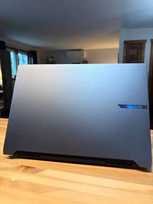 Laptop Aero Gygabite X16 Rtx 5070 in Laptops in Laval / North Shore - Image 6