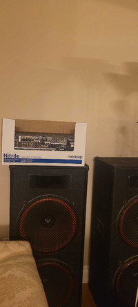 2 Cerwin-Vega! 4ft house speakers and Amp. 