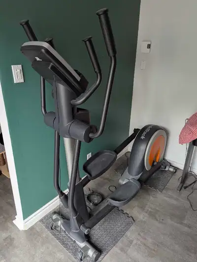 Elliptique Nordictrack pliable, View more
