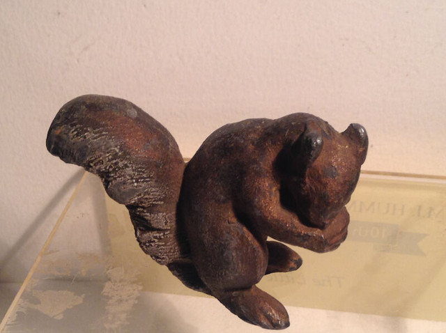 Vintage Small Bronze Figurine Squirrel. in Arts & Collectibles in Vancouver
