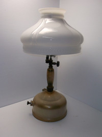 Coleman model 159 kerosene lamp