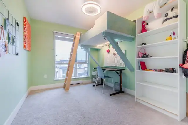 5 Bed + Den Townhome - Rooftop Hot Tub, Pool, Gym - South Surrey in Long Term Rentals in Delta/Surrey/Langley - Image 9