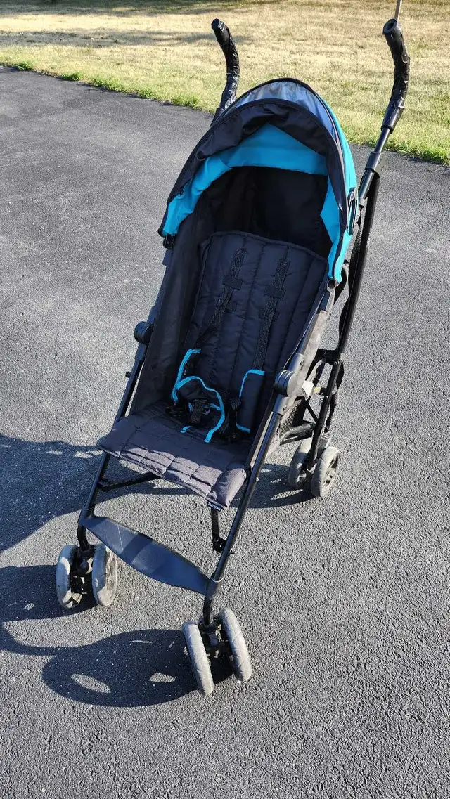 Stroller in Strollers, Carriers & Car Seats in Ottawa - Image 2