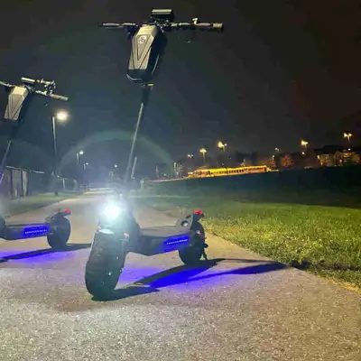Selling my 800W electric scooter for $800 — it’s super fast, reaching speeds up to 45 km/h, and in a...