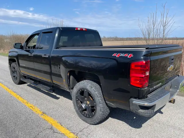 2014 Chevrolet Silverado 1500  in Cars & Trucks in St. Catharines - Image 4