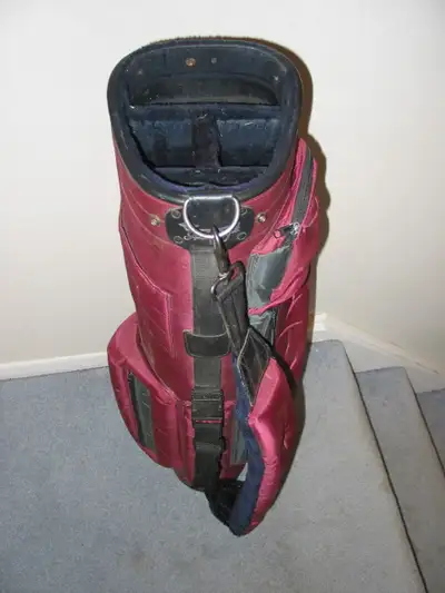 Lightweight synthetic golf bag, View more
