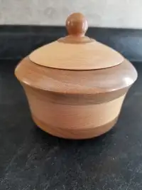 Wooden Bowl with lid