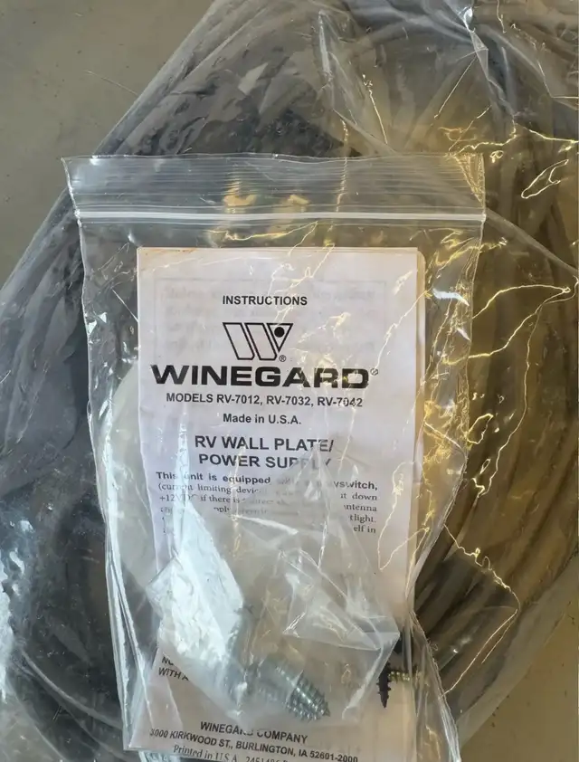 Winegard RZ-6035 TV Antenna in Other in Hamilton - Image 9