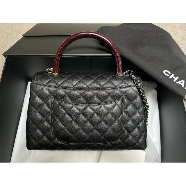Chanel Coco Handle MM Bag in Women's - Bags & Wallets in Downtown-West End - Image 2