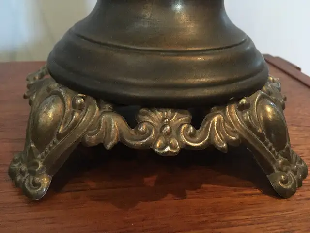 Small Table Lamp Antique Style  Old Vintage Lamp62864363072513121