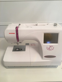 Janome Memorycraft 350E Sewing Machine