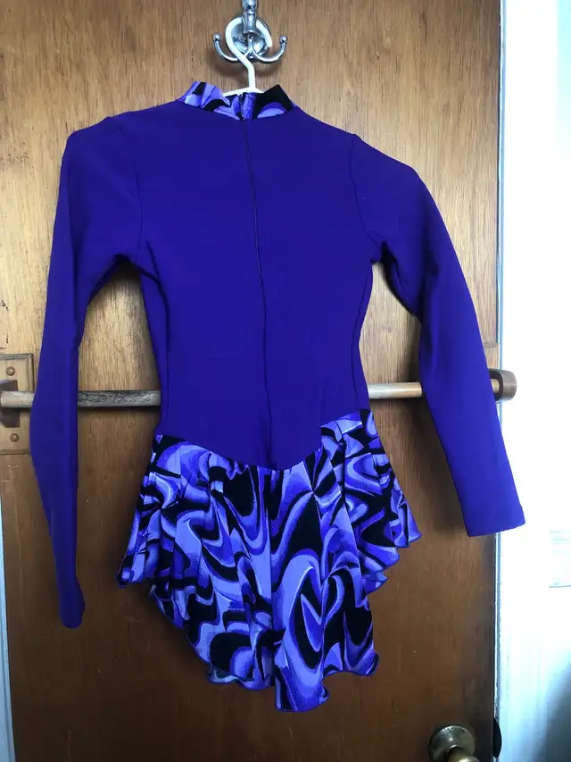 Figure Skating Dress in Kids & Youth in Mississauga / Peel Region - Image 4