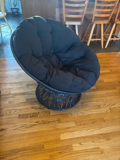 In great shape MCM midcentury mid-century mid century modern Swivel Wicker Papasan Chair - 360° Rota...