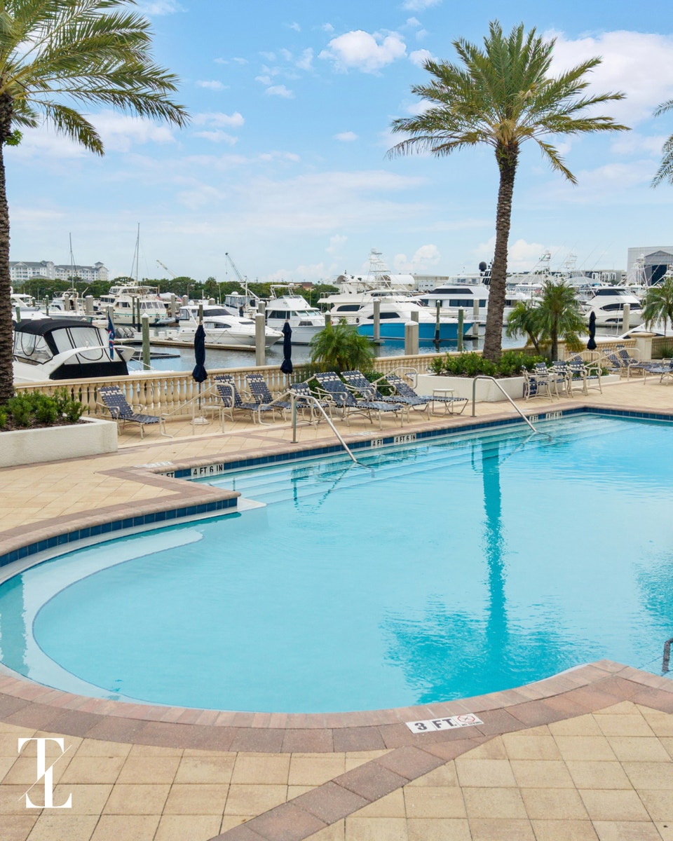 Florida Waterfront Luxury Living!, photo 16 of 17