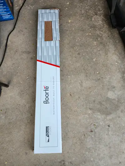 Found case of Shaw laminate flooing at Gateway & Munroe. Provide proof of purchase for pickup.