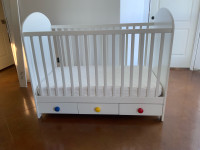 IKEA CRIB WITH STORAGE DRAWERS -CONVERTABLE TO  TODDLER BED 