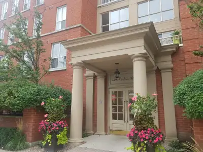 Sunny furnished Apartment for short /mid term