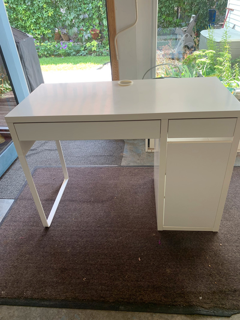 IKEA Micke Desk with Free swivel chair Desks Winnipeg Kijiji