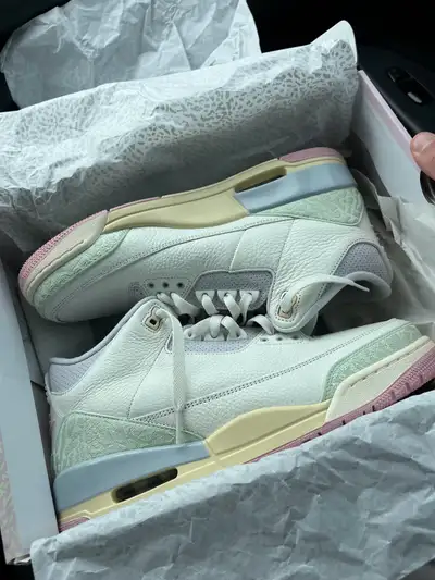 Jordan 3, View more