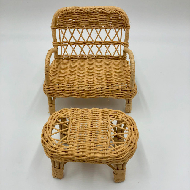 Vintage 4pc Wicker Set for Barbie Dolls in Toys & Games in Dartmouth - Image 2