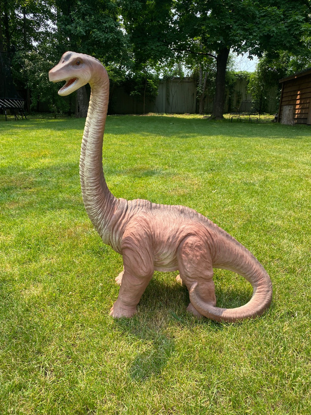 Dinosaur statue  in Arts & Collectibles in Markham / York Region - Image 2