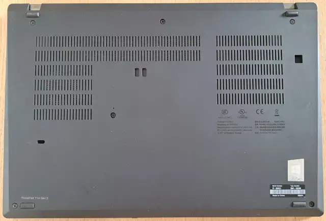 Like New, Lenovo ThinkPad T14 Gen 2 Intel i5-1145G7 CPU Laptop in Laptops in City of Montréal - Image 4