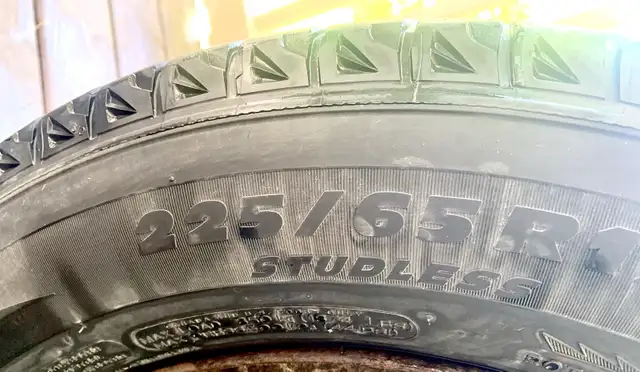 Michelin,  STUDLESS  225/65R17 size Winter Tires(4) On Rims in Tires & Rims in Ottawa - Image 8