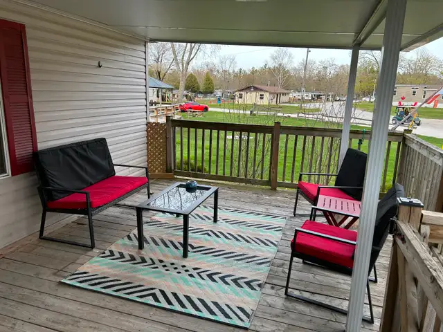 2010 Northern Cottage Escape mobile home in Park Models in Grand Bend - Image 11