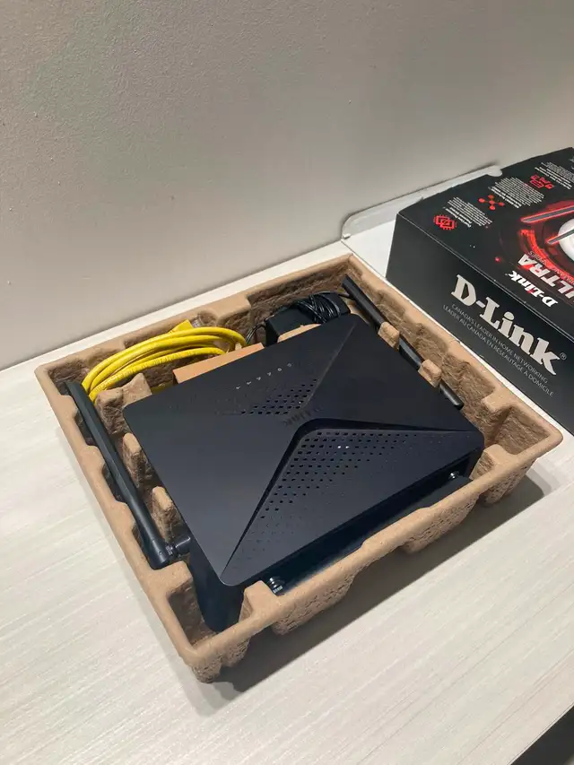 D-Link Ultra AC2600 High-Power Wi-Fi Gigabit Router in Networking in City of Toronto - Image 4