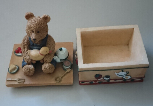 Vintage Hand-painted Resin Trinket Box with a Bear in Arts & Collectibles in Oshawa / Durham Region - Image 2