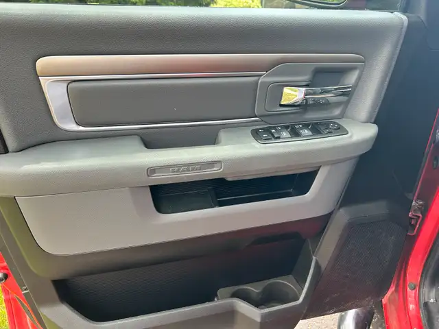 2014 Ram 1500 in Cars & Trucks in Oshawa / Durham Region - Image 9