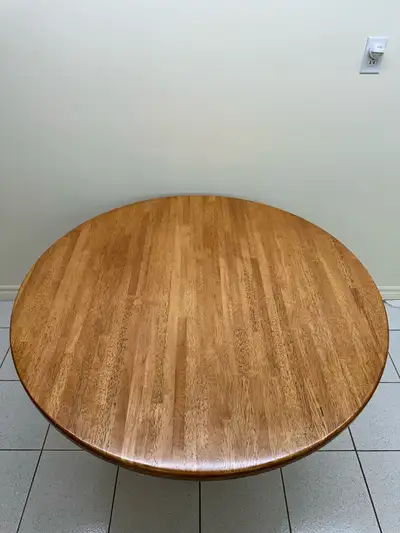 Poker table