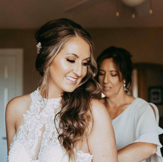 Professional Bridal Hair and Makeup Artist  in Other in Edmonton
