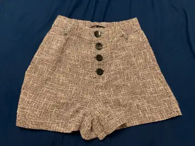 80%-95% like new Zara size XS shorts, View more