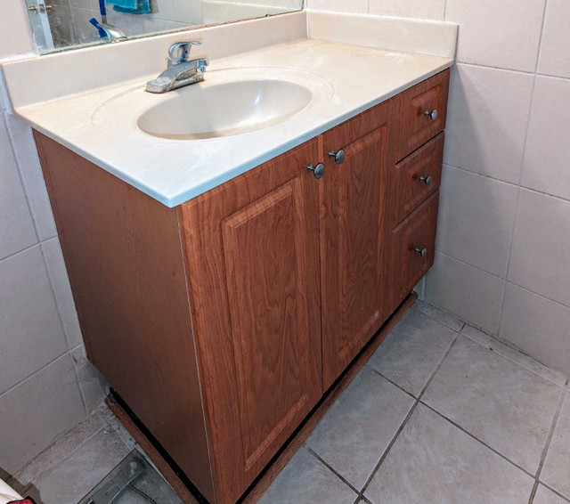 1pc bathroom vanity 39" in Bathwares in City of Toronto