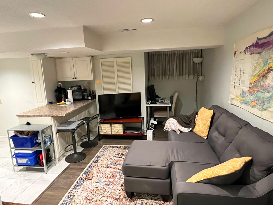 Spacious 1 Bedroom Apartment Across Erin Mills Town Centre 2