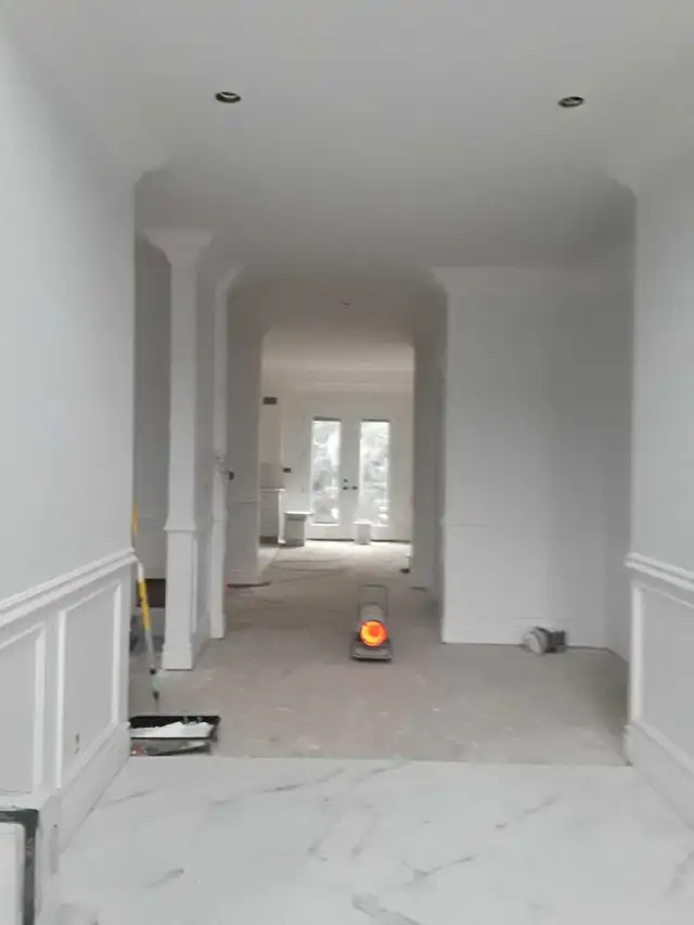 Painter Available 65561323552385124