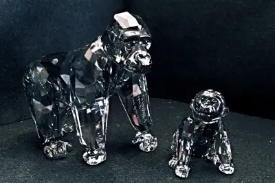 SWAROVSKI ~ GORILLAS  2009 SCS Annual Edition Crystal Figurines, View more
