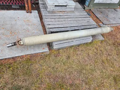 Complete Aluminum Driveshaft from a low milage 1999 extended cab short box truck that was crashed 20...