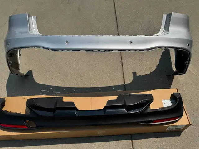 MB GLE400 rear bumper in Auto Body Parts in Edmonton - Image 4