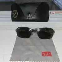 Ray-Ban Sunglasses RB 3413 Mint Condition Original Case and Wipe