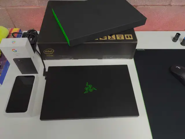 NOS Razer Advanced 15 OLED 4k touch 2080/MAX Q laptop in Laptops in City of Montréal - Image 2