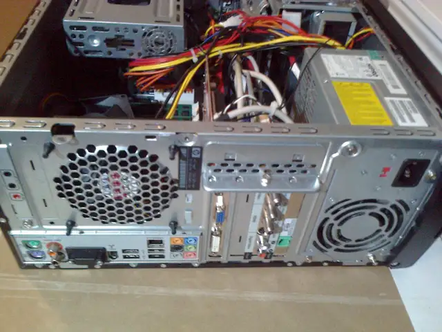 HP Pavilion m9150f Desktop in Desktop Computers in Ottawa - Image 4