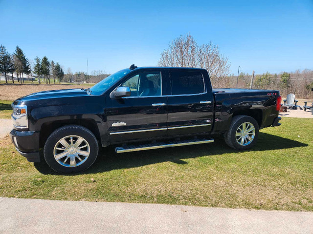 2018 Chevy Silverado 1500 High Country 4x4 dans Autos et camions  à Grand Bend