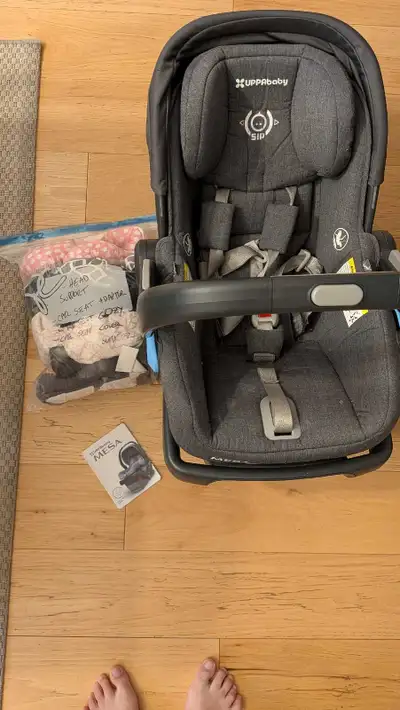 Uppababy Mesa + Base + Summer & Winter Cover + misc, View more