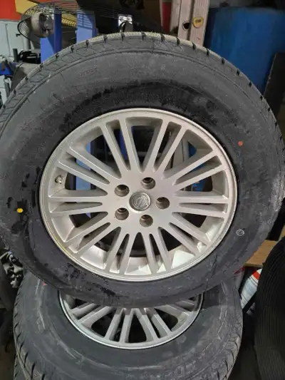 04-10 Chrysler 300 OEM 17” wheels with brand new winter tires. 5x115 may fit other years/models do y...