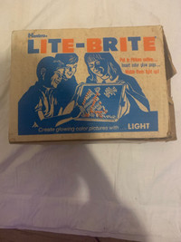 Antique lite brite, good condition. Everything included.