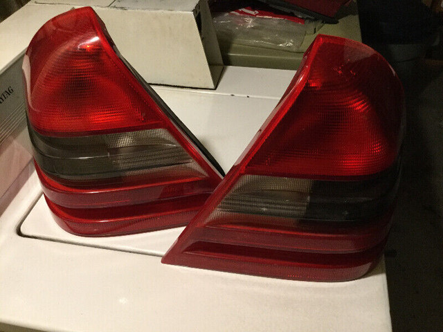 W202 C36 Mercedes C43 AMG Tail Lights Headlights C280 C230 CLK in Auto Body Parts in City of Toronto - Image 3